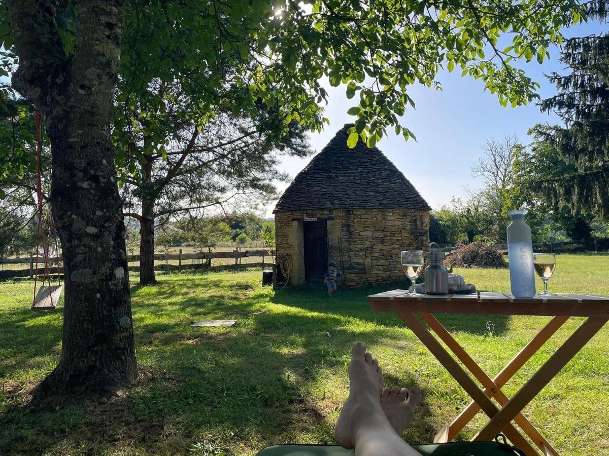 Hotel Le Bon Chemin Roulotte Sainte-Nathalène Zewnętrze zdjęcie